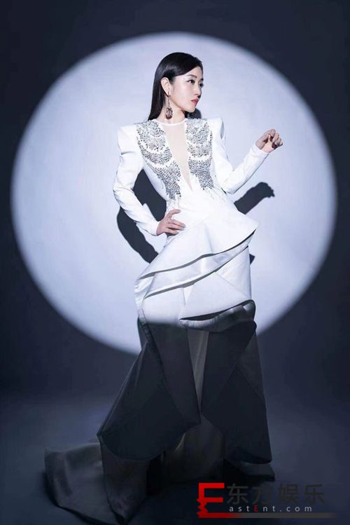 杨钰莹时光从来不败美人,永远优雅的白月光